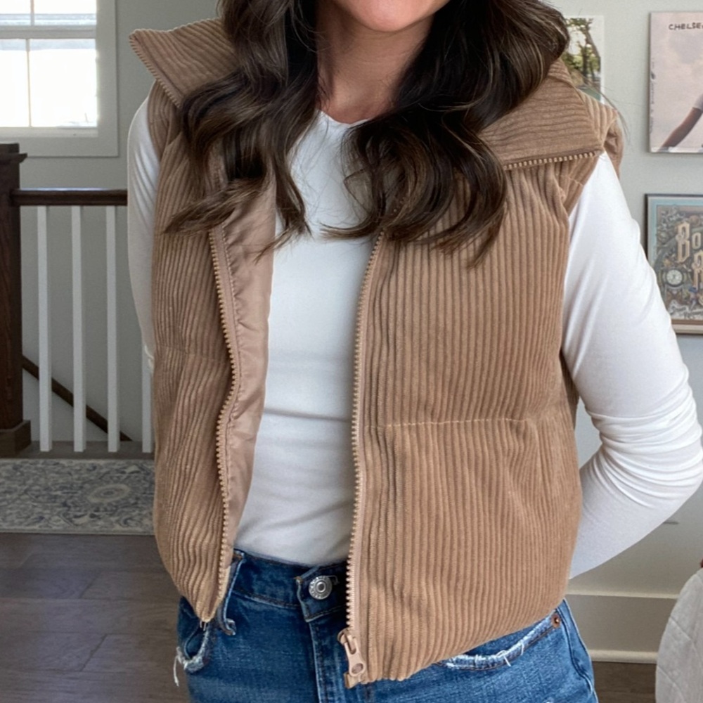 Cropped Corduroy Puffer Vest Beige Khaki Light Brown size Small